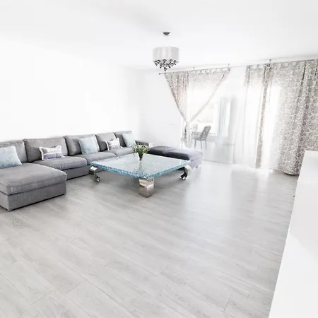Villa Myj *